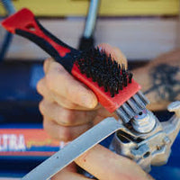 3-IN-1 stripping brush